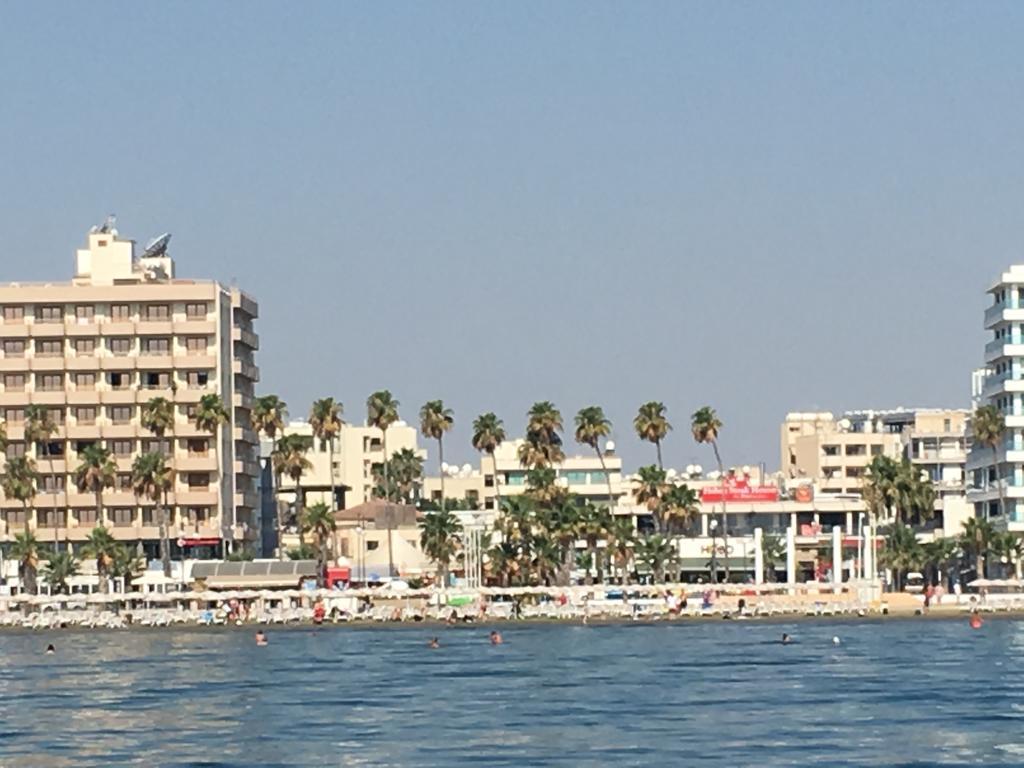 Ithaki Phinikoudes Apartment No. 205 ラルナカ エクステリア 写真