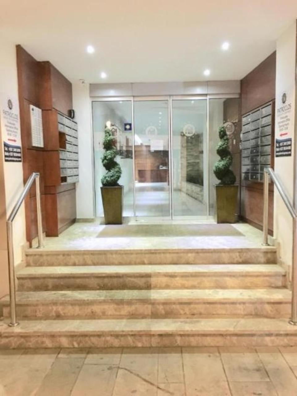 Ithaki Phinikoudes Apartment No. 205 ラルナカ エクステリア 写真